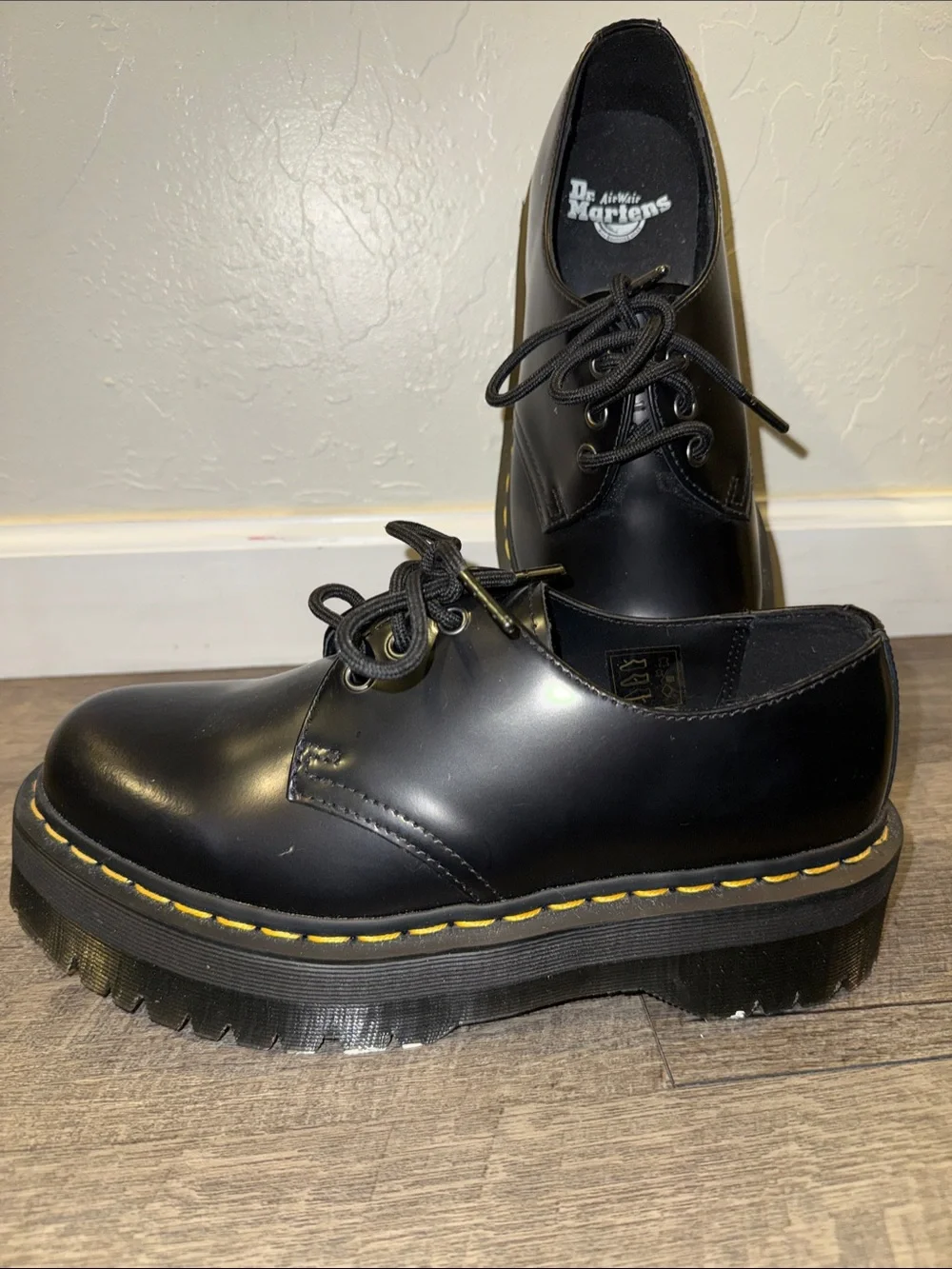 Dr. Martens Black Leather 3-Eye Lace-Up Oxfords Men’s 8/ Women’s 9
